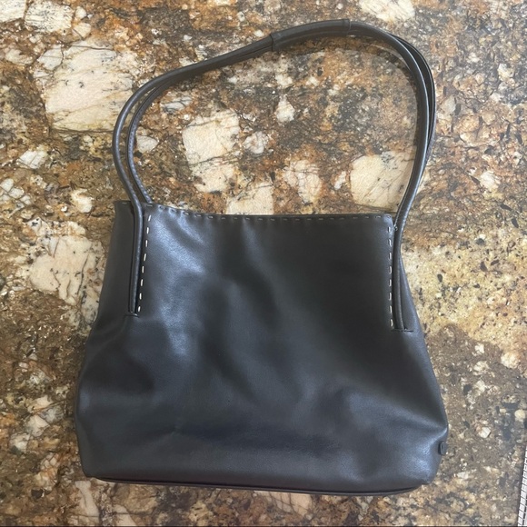 Black PU Leather simple, classy, roomy , lightweight shoulder bag - Picture 1 of 7